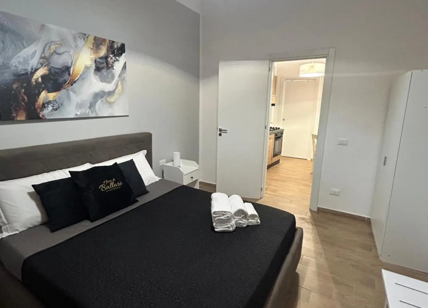 לינה וארוחת בוקר פלרמו Ballaro Suite Apartment